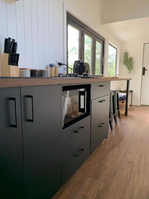 Gorgeous 2 Bedroom Tiny House Noosa Hinterland - Accommodation Brunswick Heads 4