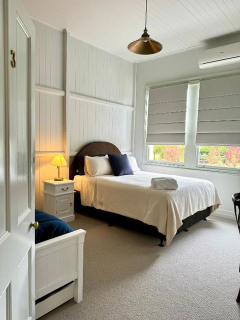 Grand Old Crow Hotel - Accommodation Brunswick Heads 0