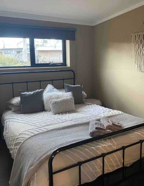 Great Lakes Wilderness Three Bedroom Home - Accommodation Brunswick Heads 2