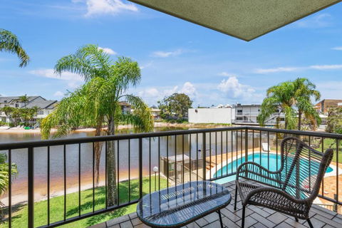 HACIENDA- CANAL VIEWS AND COMFORT - Accommodation Brunswick Heads 3
