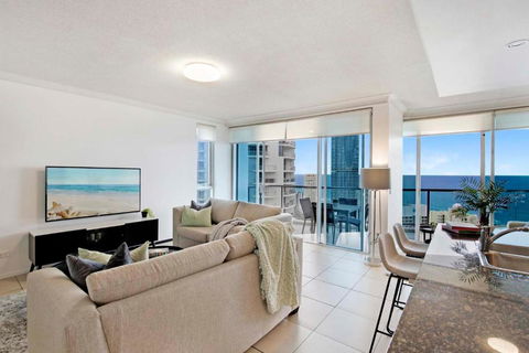 HIGH FLOOR GUARANTEE - 3 Bedroom Plus Study Apartments At Chevron Renaissance - Self Contained & Privately Managed - Wow Stay - Accommodation Brunswick Heads 1