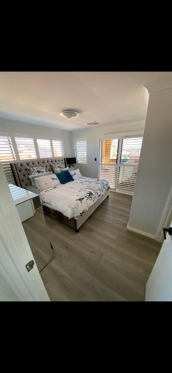 Hillarys Sea-View Panoramic Living - Accommodation Brunswick Heads 3