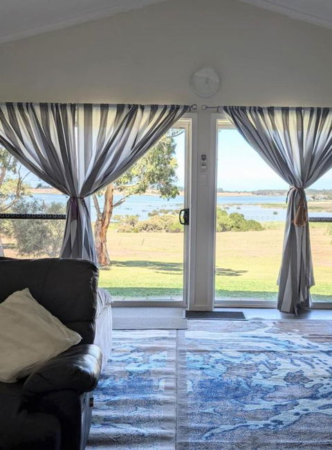 Hilltop Riverview Retreat - Accommodation Brunswick Heads 1