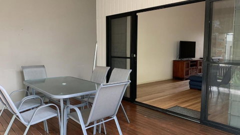 Hook Wine Sinker - Accommodation Brunswick Heads 2