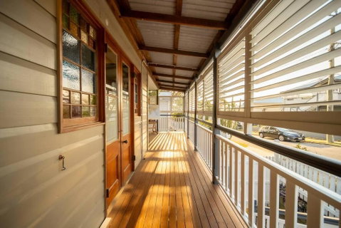House Of Fairy Wren -Charming Queenslander Cottage Mins Drive To Brisbane CBD And Gabba Stadium! - Accommodation Brunswick Heads 1