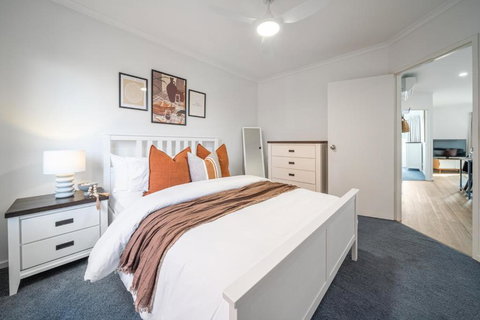 In The Midst On Melbourne - Accommodation Brunswick Heads 2