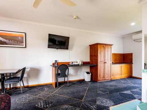 Hotel Renmark - Accommodation Brunswick Heads 2