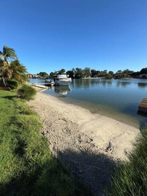 House And Van On The River - Accommodation Brunswick Heads 0