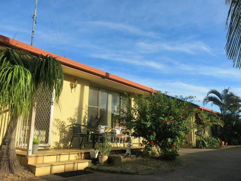 House And Van On The River - Accommodation Brunswick Heads 1