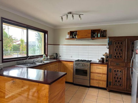 House And Van On The River - Accommodation Brunswick Heads 2
