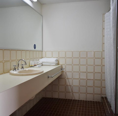 Admiral Motel Bunbury - Accommodation Brunswick Heads 1