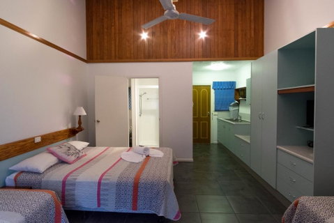Airlie Beach Motor Lodge - Accommodation Brunswick Heads 2