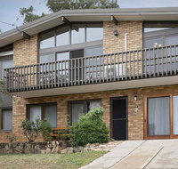 Alpine House - Views over Lake Jindabyne and the Snowy Mountains - Accommodation Brunswick Heads