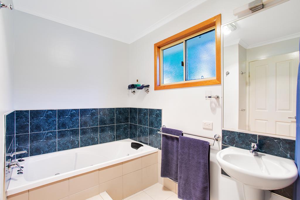 Canina QLD Accommodation Brunswick Heads