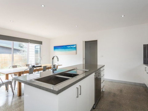ANGLE BY THE SEA - Anglesea - Accommodation Brunswick Heads 1