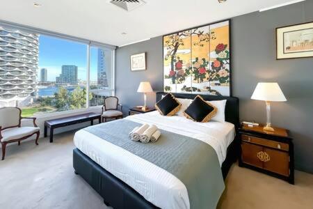 Luxury 4B Docklands Penthouse Water City Views - Accommodation Brunswick Heads 1