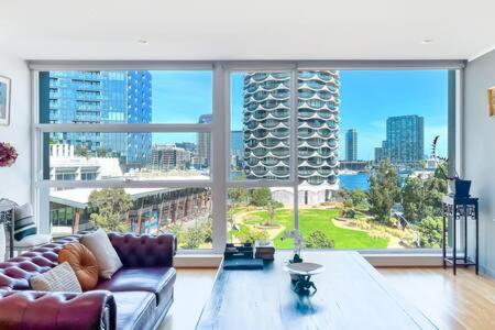 Luxury 4B Docklands Penthouse Water City Views - Accommodation Brunswick Heads 2