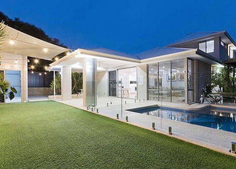 Luxury Executive Home With Pool - Accommodation Brunswick Heads 0