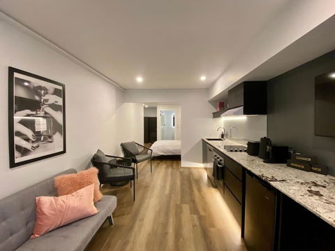 Luxury Inner-west Flat W/ Breakfast And Coffee Included! - Accommodation Brunswick Heads 0