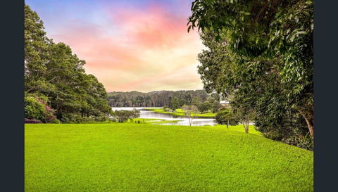 Luxury On Lake Tinaroo Lakefront Living - Accommodation Brunswick Heads 1