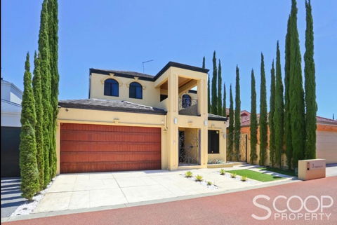 LUXURY VILLA W POOL & SPAS - Accommodation Brunswick Heads 3