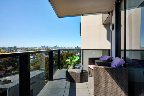 Maribyrnong Marvel Charm With Cityscape Bliss - Accommodation Brunswick Heads 0