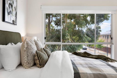 Mawson Lakes Retreat - 3BR, Wifi, Parking - Accommodation Brunswick Heads 2