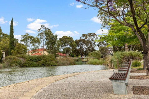 Mawson Lakes Retreat - 3BR, Wifi, Parking - Accommodation Brunswick Heads 3