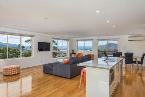 Mayhill Views Space And Style - Accommodation Brunswick Heads 1