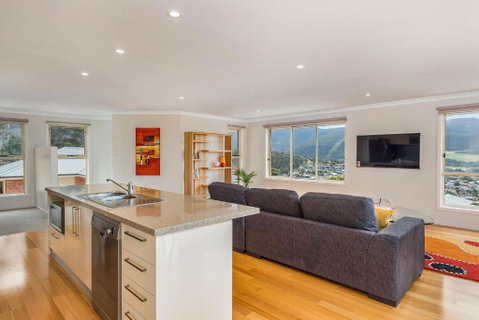 Mayhill Views Space And Style - Accommodation Brunswick Heads 3