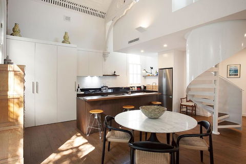 Mezzanine Magic, Bondi Junction - Accommodation Brunswick Heads 3