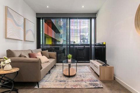 Modern 2BR Apt W City Views, Balcony & Wi-Fi - Accommodation Brunswick Heads 0
