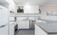 Modern And Homely 2BR Burke Crescent Apartment - thumb 3