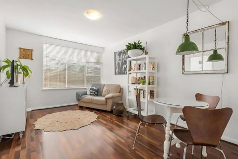 Modern City-Fringe Apartment In New Town - Accommodation Brunswick Heads 2