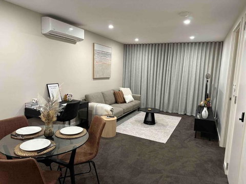Modern Griffith Apartment - Accommodation Brunswick Heads 2
