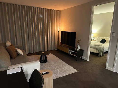 Modern Griffith Apartment - Accommodation Brunswick Heads 3