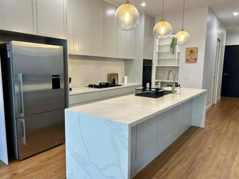 Modern Home - Gr8 4 Groups - Accommodation Brunswick Heads 1