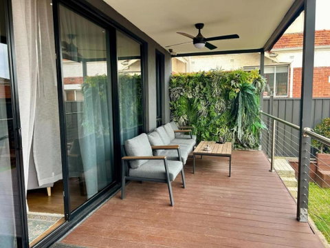 Modern Home - Gr8 4 Groups - Accommodation Brunswick Heads 2