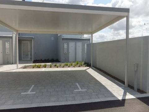 Modern Luxury 1 Bedroom Apartment - Walk To The Shops! Free Wifi - Accommodation Brunswick Heads 2