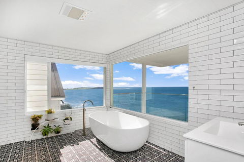 Monash Beach House - Oceanfront - Accommodation Brunswick Heads 3