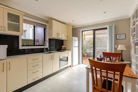 New Granny Flat In Narwee - Accommodation Brunswick Heads 0