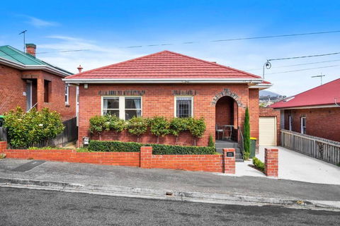 New Town Bungalow - A Leafy Family Haven - Accommodation Brunswick Heads 1