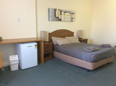 New Whyalla Hotel - Accommodation Brunswick Heads 2