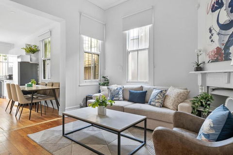 Newtown Nest - Chic Terrace Living Off King Street - Accommodation Brunswick Heads 0