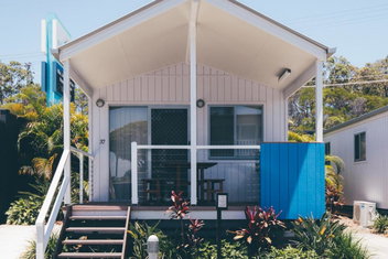 Nobby Beach Holiday Village with Accommodation Brunswick Heads