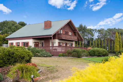 Northway Downs Estate Vineyard - Accommodation Brunswick Heads 1