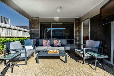 Oakdean Resort- Pool, Spa, Beach, Sleep 10 - Accommodation Brunswick Heads 3
