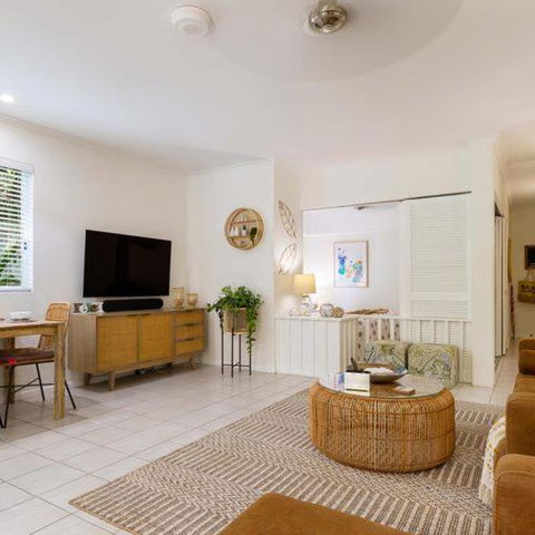 Oasis Luxe On Macrossan Street - Stylish Residence - Accommodation Brunswick Heads 1