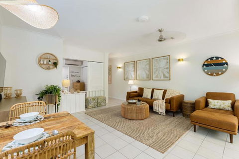 Oasis Luxe On Macrossan Street - Stylish Residence - Accommodation Brunswick Heads 0