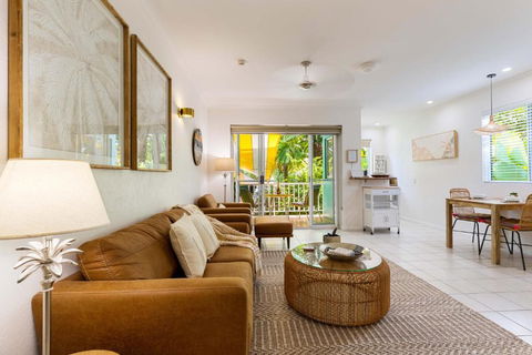 Oasis Luxe On Macrossan Street - Stylish Residence - Accommodation Brunswick Heads 2